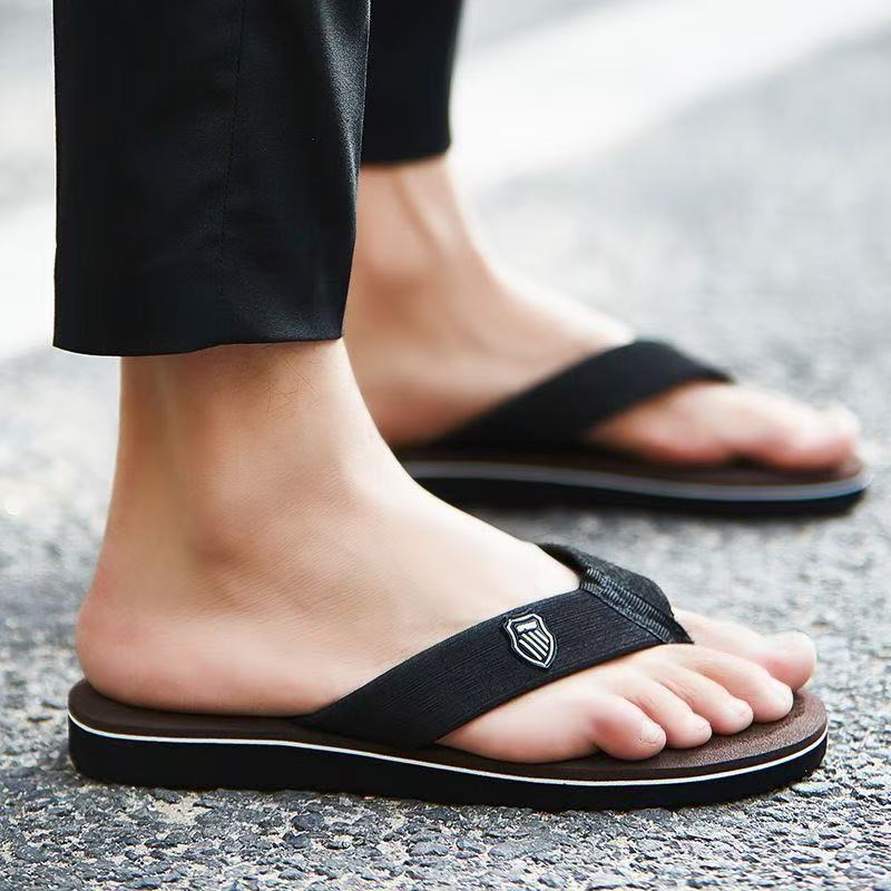 شباشب رجالية صيفية عصرية للشاط - مراجعة Men'S Fashion Houses وسعره